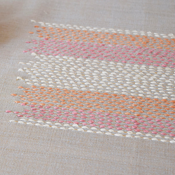 <span> Nodi </span> Table Runner